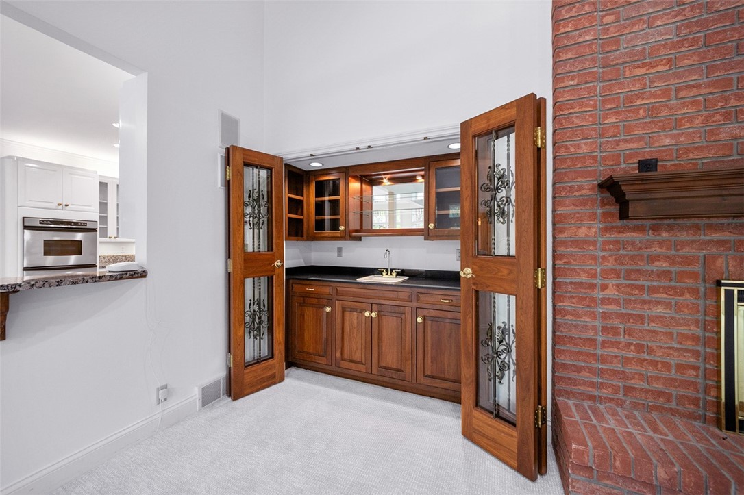 Murrysville, Pennsylvania 15668, United States, 6 Bedrooms Bedrooms, ,6 BathroomsBathrooms,Residential,Active,211086