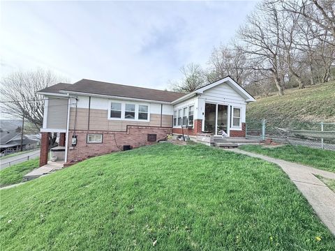 Photo of 521/523 3rd St, Isabella, PA 15447 (MLS # 1748507)