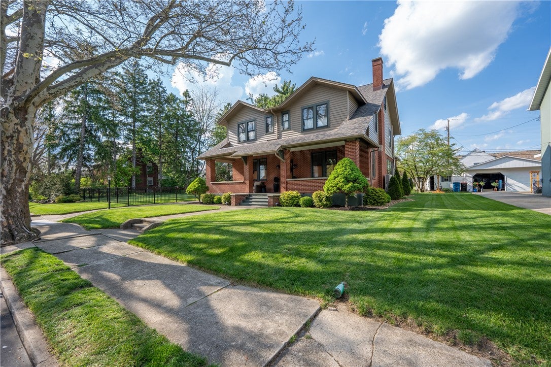 824 Walnut St