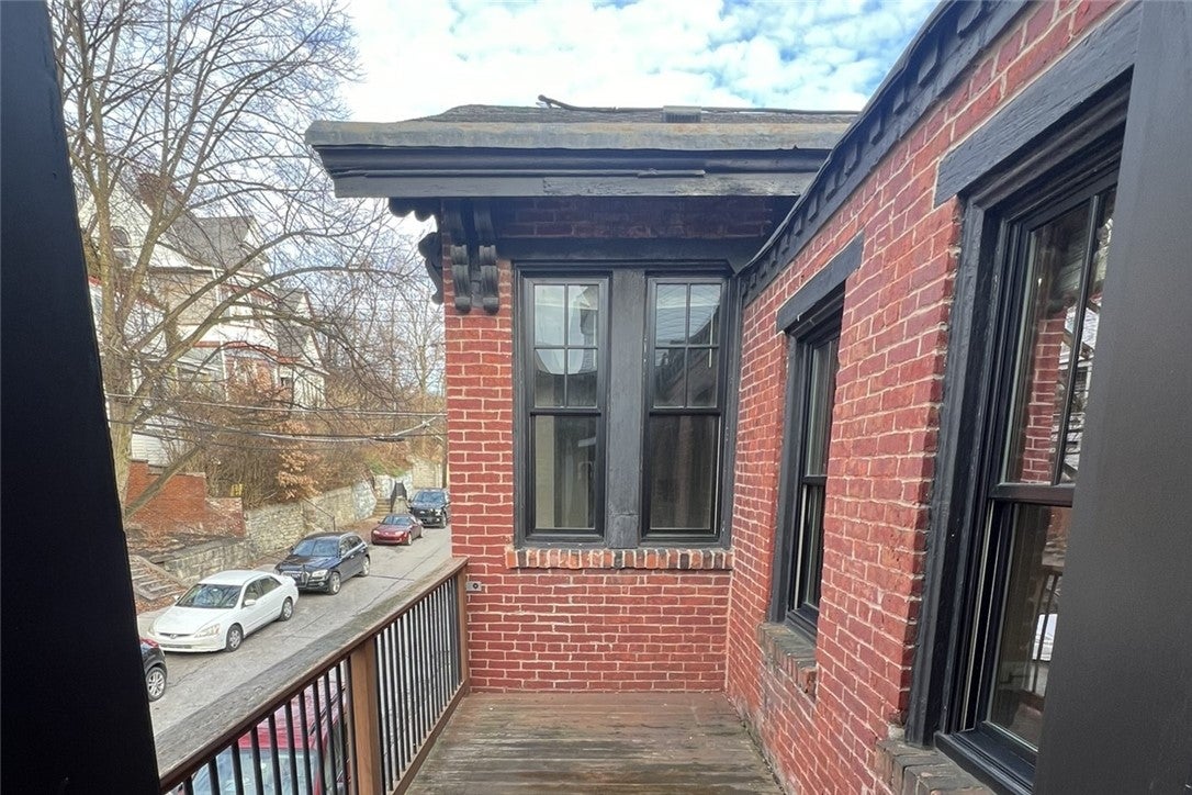 1215 Linden Pl