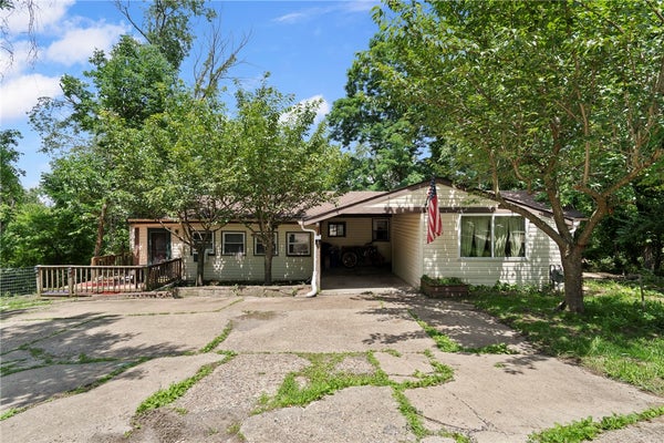 986 COVERDALE ST, PITTSBURGH, PA 15220 - Image b37d611ffe708bd2823ef5f1f5f1fa47/2957159251