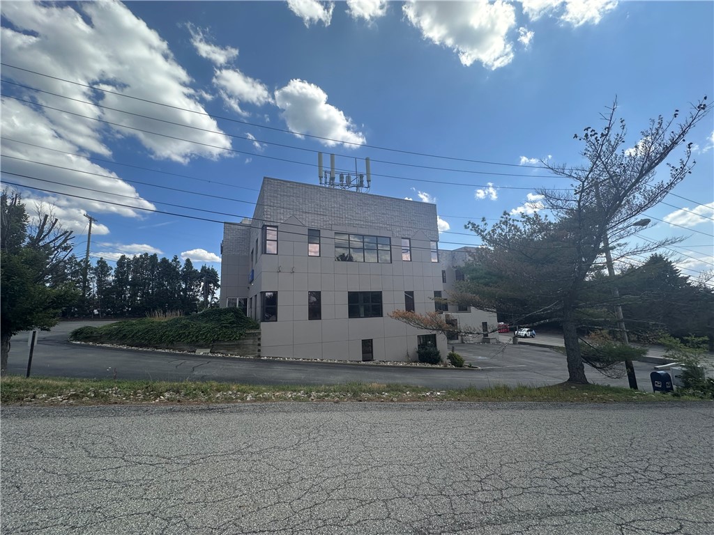 McCandless, Pennsylvania 15090, United States, ,Commercial,Active,52283