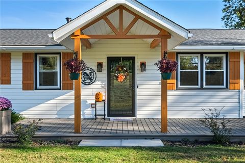 Photo of 4279 Logan Ferry Rd, Murrysville, PA 15668 (MLS # 1725221)
