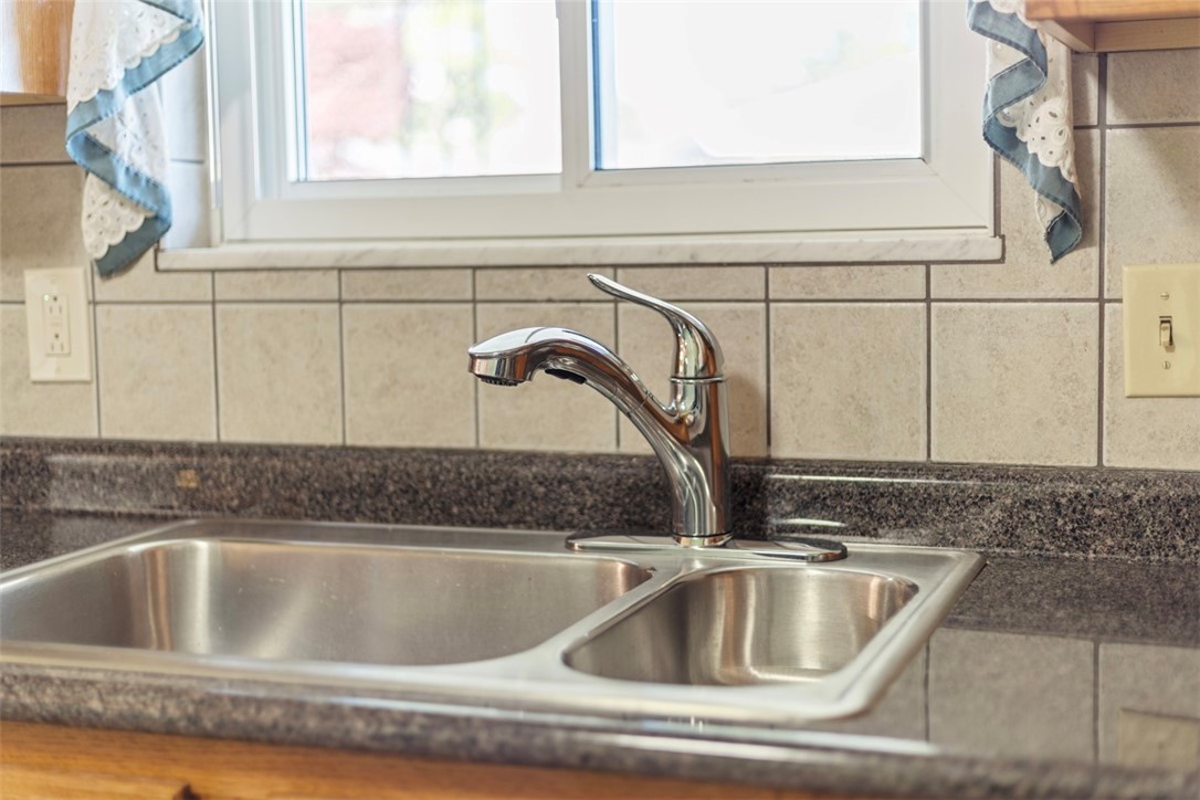 Crafton Heights, Pennsylvania 15220, United States, 3 Bedrooms Bedrooms, ,2 BathroomsBathrooms,Residential,Contingent,119385