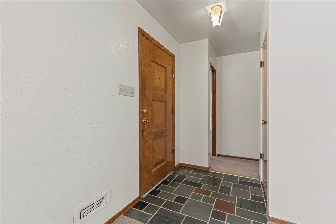 Crafton Heights, Pennsylvania 15220, United States, 3 Bedrooms Bedrooms, ,2 BathroomsBathrooms,Residential,Contingent,119385