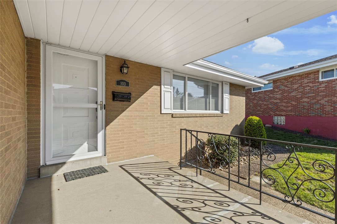 Crafton Heights, Pennsylvania 15220, United States, 3 Bedrooms Bedrooms, ,2 BathroomsBathrooms,Residential,Contingent,119385