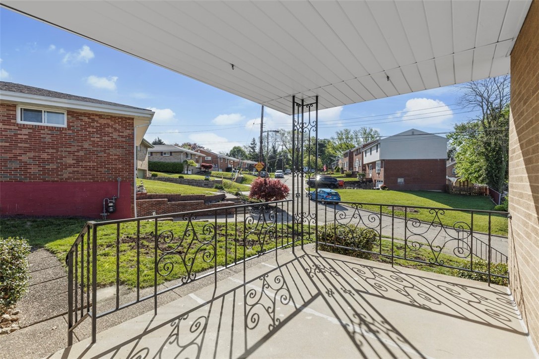 Crafton Heights, Pennsylvania 15220, United States, 3 Bedrooms Bedrooms, ,2 BathroomsBathrooms,Residential,Contingent,119385