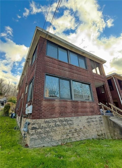 Photo of 414 Lenox Ave #Unit 2, Pittsburgh, PA 15221 (MLS # 1735167)
