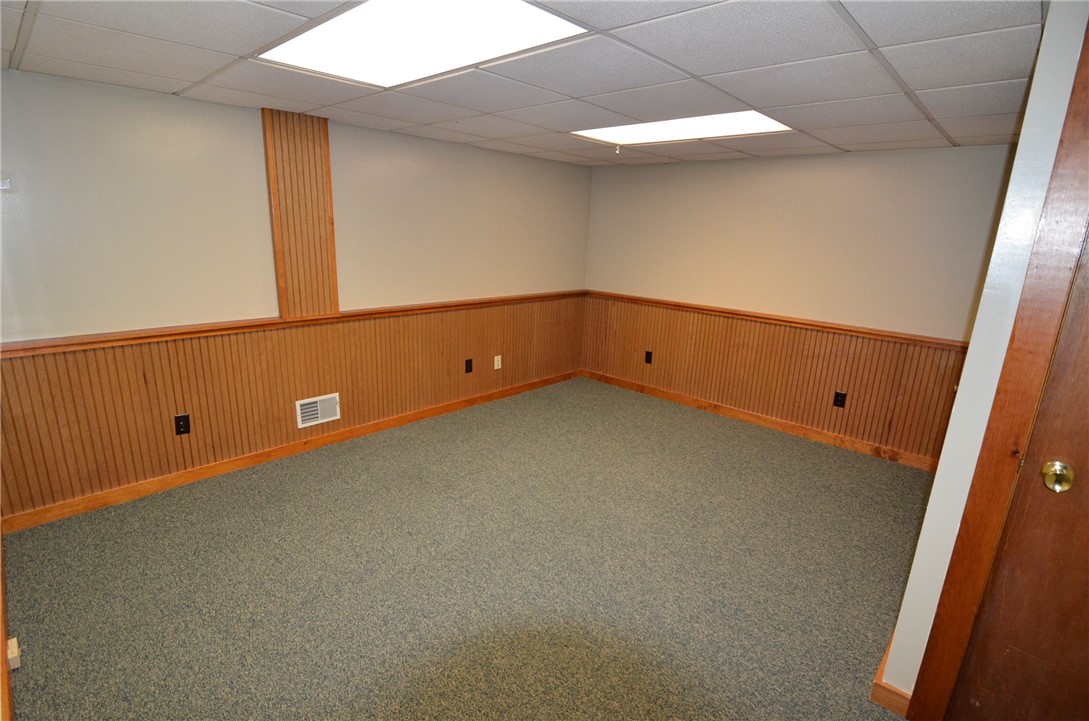 Twp Of But SW, Pennsylvania 16001, United States, 9 Bedrooms Bedrooms, ,1 BathroomBathrooms,Residential,Active,14141