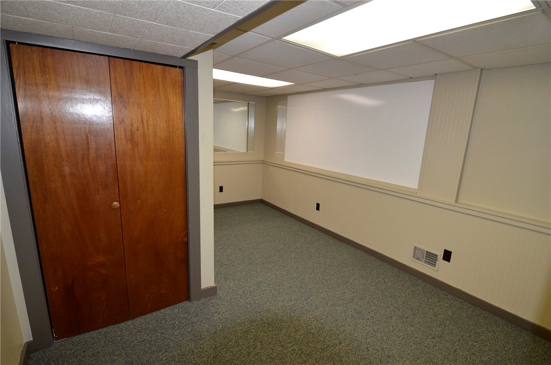 Twp Of But SW, Pennsylvania 16001, United States, 9 Bedrooms Bedrooms, ,1 BathroomBathrooms,Residential,Active,14141