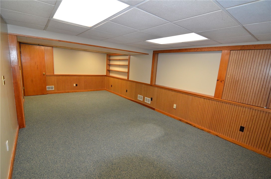 Twp Of But SW, Pennsylvania 16001, United States, 9 Bedrooms Bedrooms, ,1 BathroomBathrooms,Residential,Active,14141