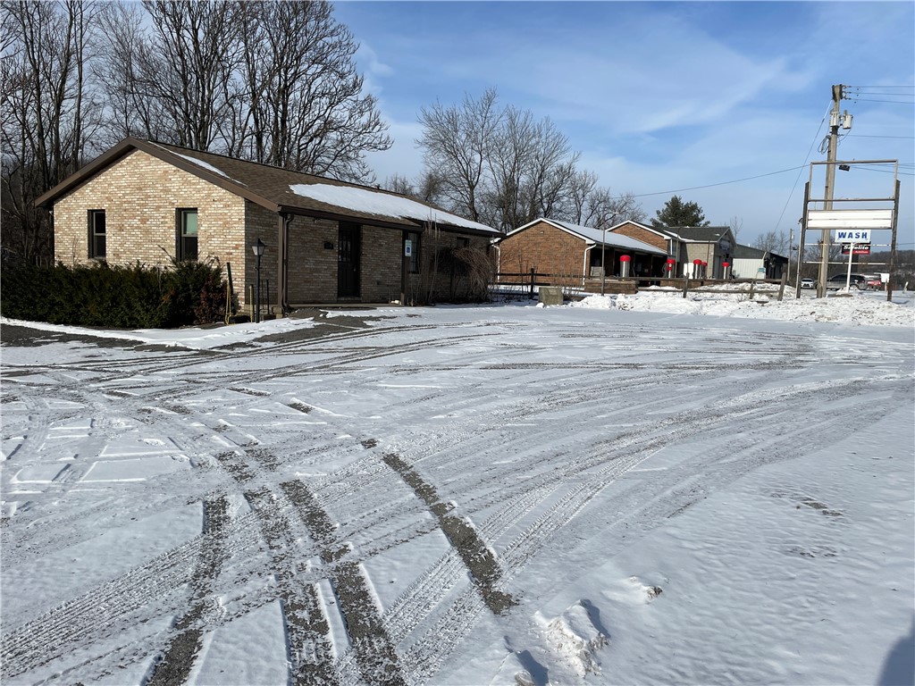 Twp Of But SW, Pennsylvania 16001, United States, 9 Bedrooms Bedrooms, ,1 BathroomBathrooms,Residential,Active,14141