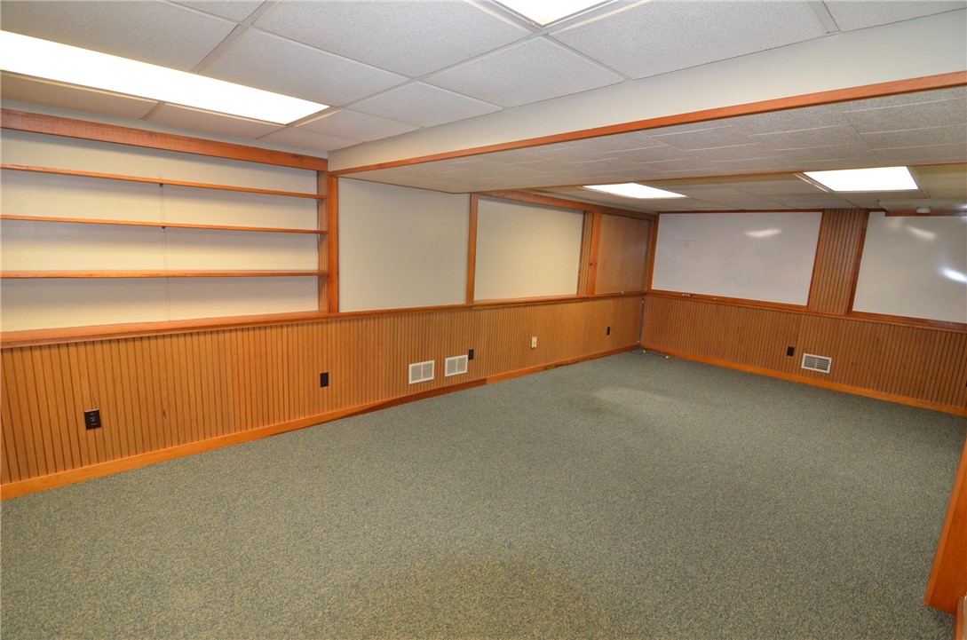 Twp Of But SW, Pennsylvania 16001, United States, 9 Bedrooms Bedrooms, ,1 BathroomBathrooms,Residential,Active,14141