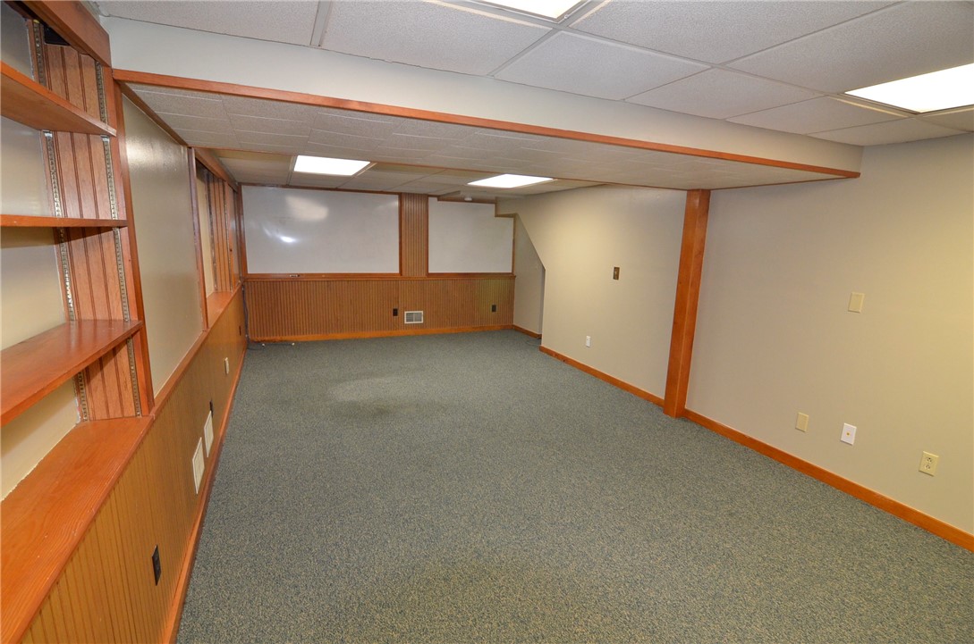 Twp Of But SW, Pennsylvania 16001, United States, 9 Bedrooms Bedrooms, ,1 BathroomBathrooms,Residential,Active,14141