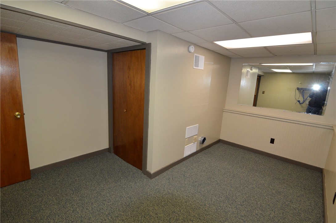 Twp Of But SW, Pennsylvania 16001, United States, 9 Bedrooms Bedrooms, ,1 BathroomBathrooms,Residential,Active,14141