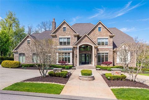 Photo of 810 Chapel Hill Ct, Gibsonia, PA 15044 (MLS # 1751139)