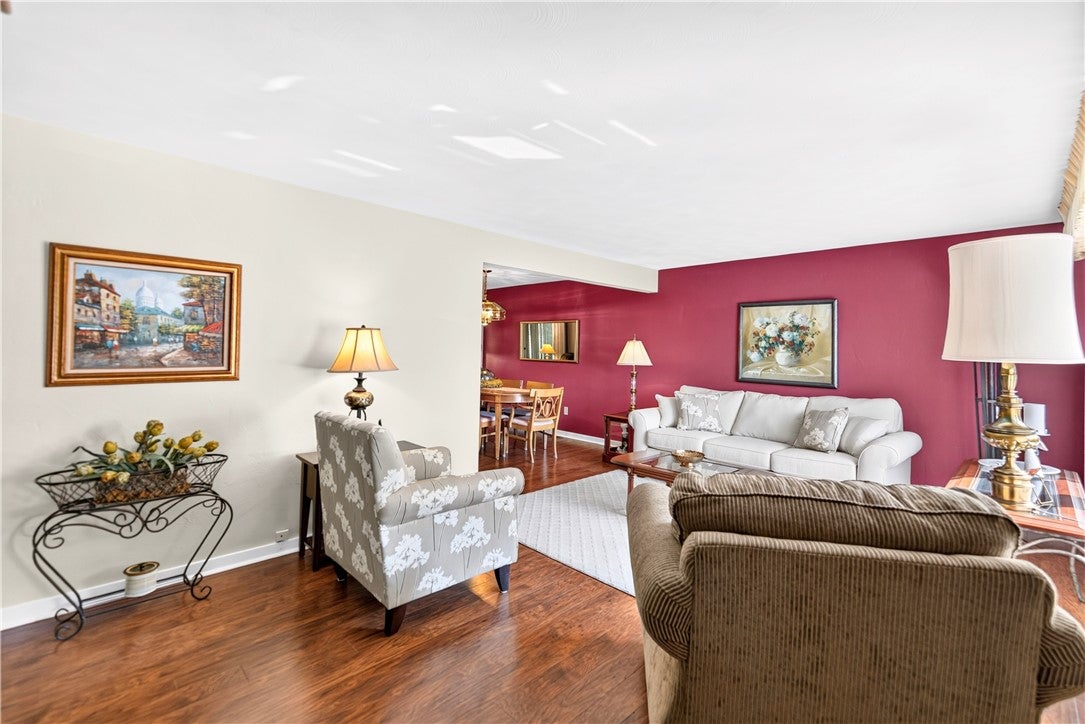 5032 Azalea Dr