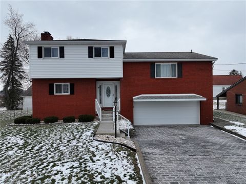 Photo of 121 North Park St, Monroeville, PA 15146 (MLS # 1737763)