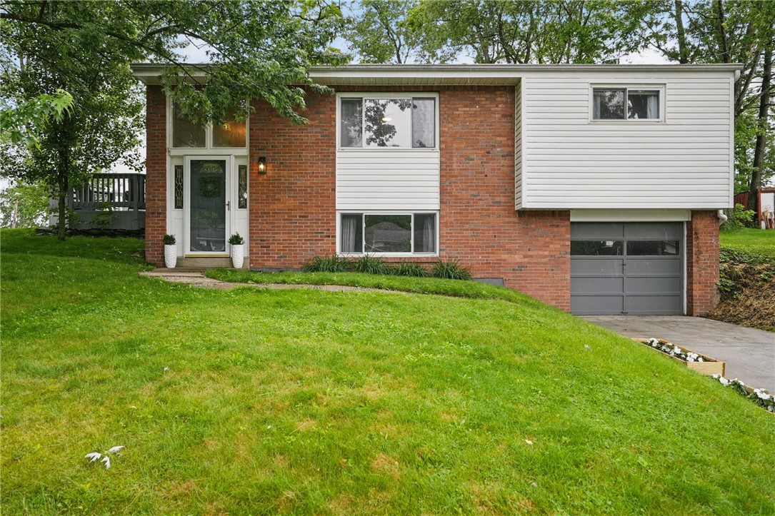 244 Burch Dr Dr, Coraopolis, Pennsylvania image 2