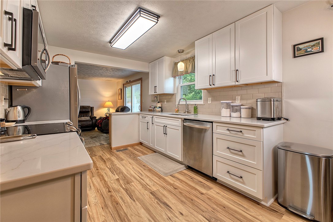 208 Wren Dr.