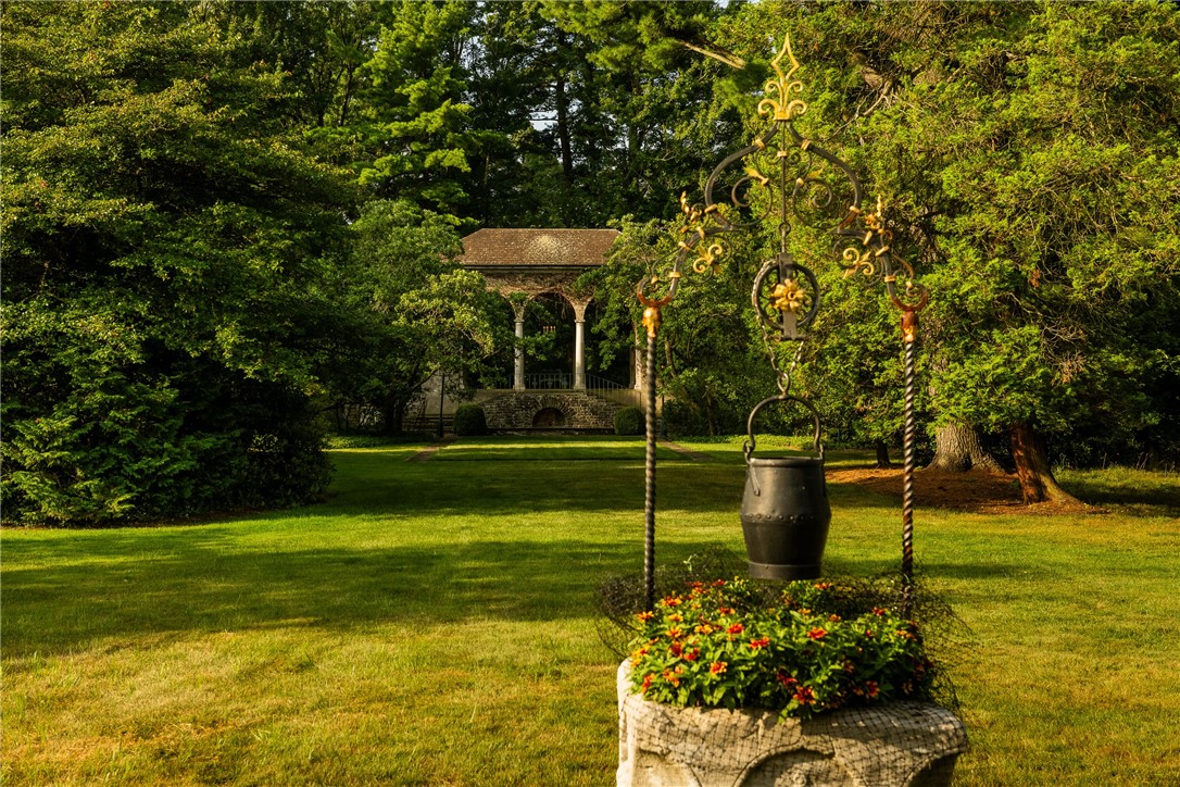 406 Hillside Drive