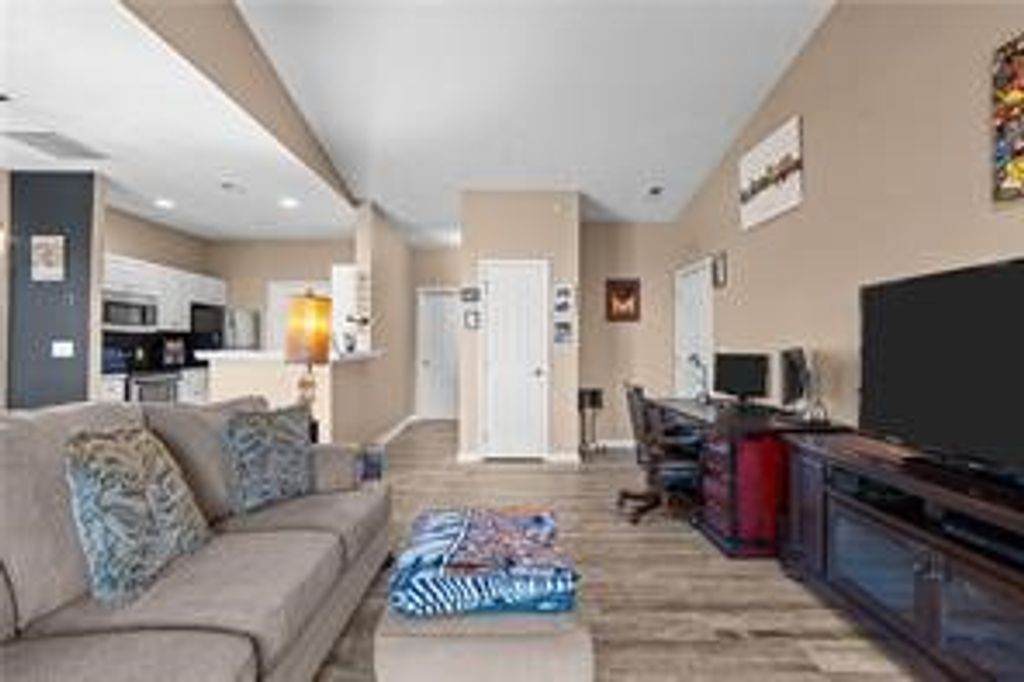 Photo of 409 Stockton Rdg Rdg, Cranberry Twp, PA 16066 (MLS # 1733375)