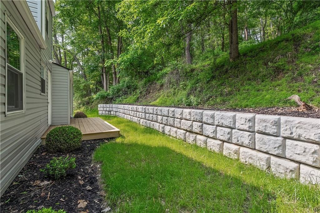 190 Pine Creek Road