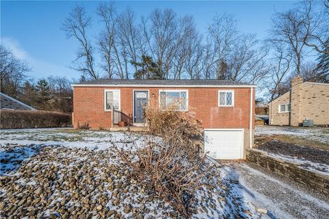 Photo of 113 Mcginley Dr, Glenshaw, PA 15116 (MLS # 1739834)