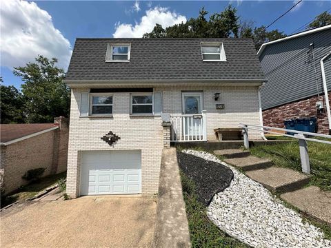 Photo of 279 Richland Dr, Pittsburgh, PA 15235 (MLS # 1741524)