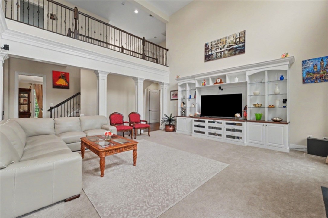 303 Connemara Ct