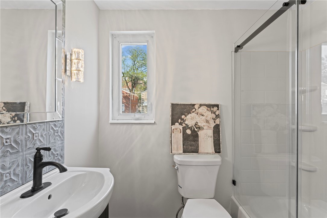 Brookline, Pennsylvania 15226, United States, 3 Bedrooms Bedrooms, ,1 BathroomBathrooms,Residential,Active,113656