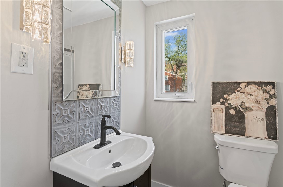 Brookline, Pennsylvania 15226, United States, 3 Bedrooms Bedrooms, ,1 BathroomBathrooms,Residential,Active,113656