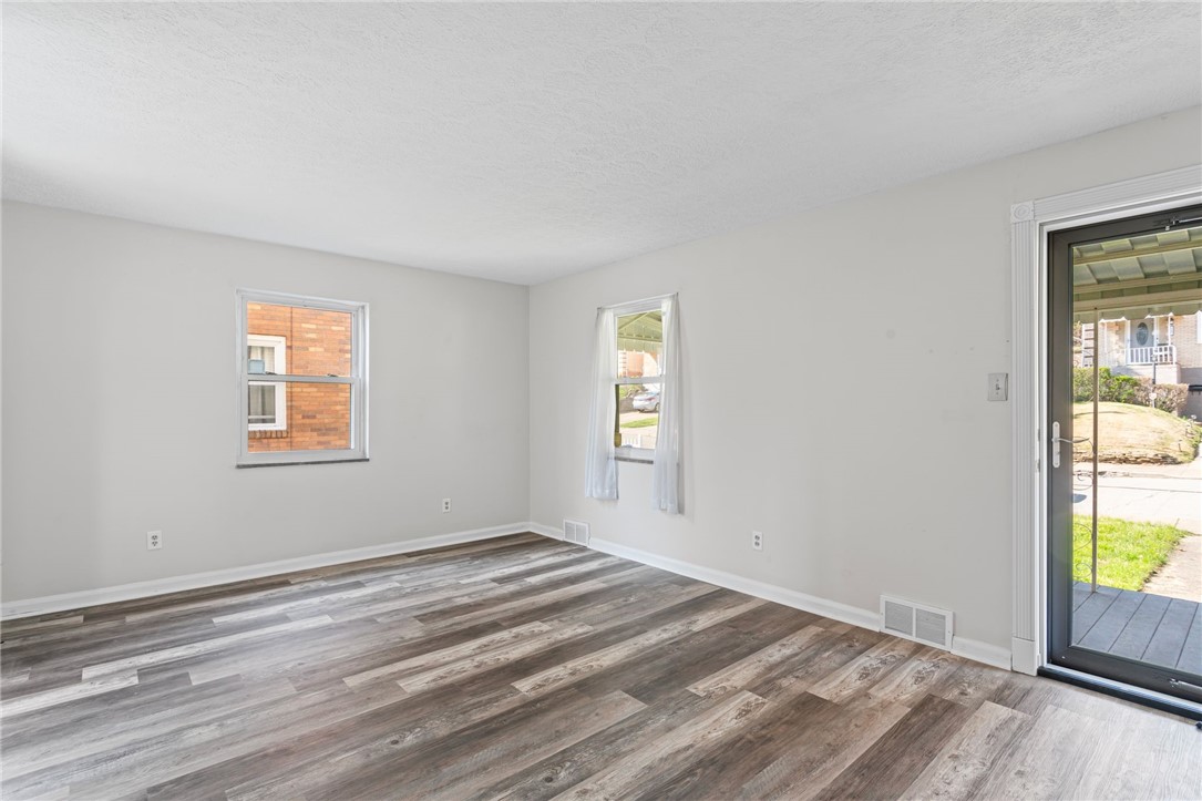 Brookline, Pennsylvania 15226, United States, 3 Bedrooms Bedrooms, ,1 BathroomBathrooms,Residential,Active,113656