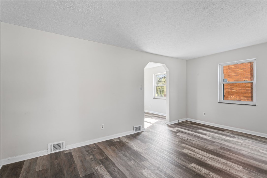 Brookline, Pennsylvania 15226, United States, 3 Bedrooms Bedrooms, ,1 BathroomBathrooms,Residential,Active,113656