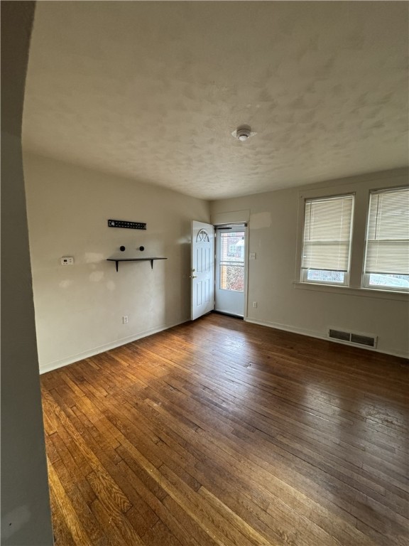 Brentwood, Pennsylvania 15227, United States, 2 Bedrooms Bedrooms, ,1 BathroomBathrooms,Residential,Active,249899