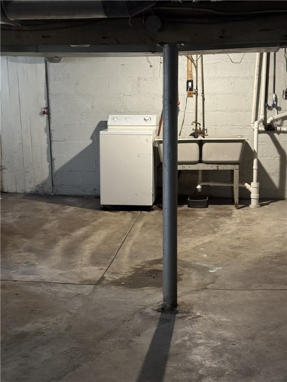 Brentwood, Pennsylvania 15227, United States, 2 Bedrooms Bedrooms, ,1 BathroomBathrooms,Residential,Active,249899