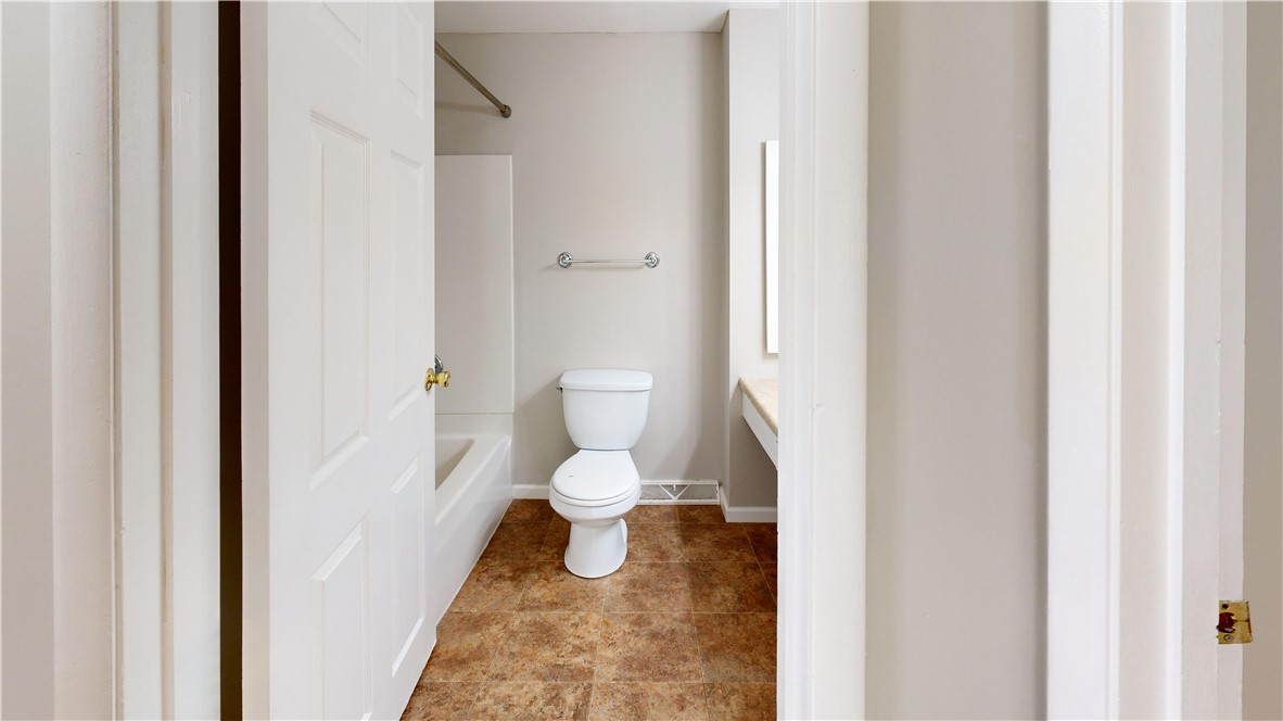 579 Clifton Rd, Bethel Park, Pennsylvania image 9