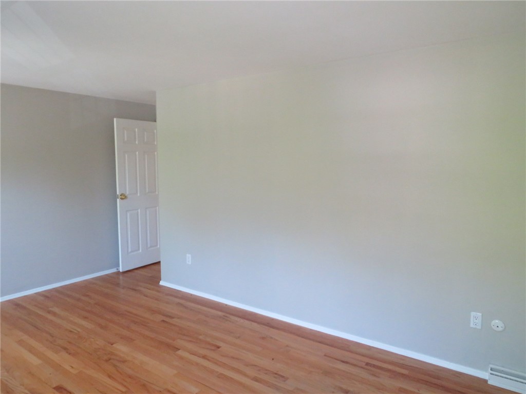 579 Clifton Rd, Bethel Park, Pennsylvania image 18