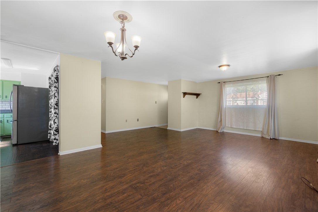 7 Meadow View Place
