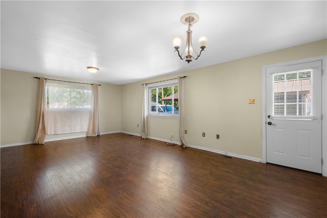 7 Meadow View Place
