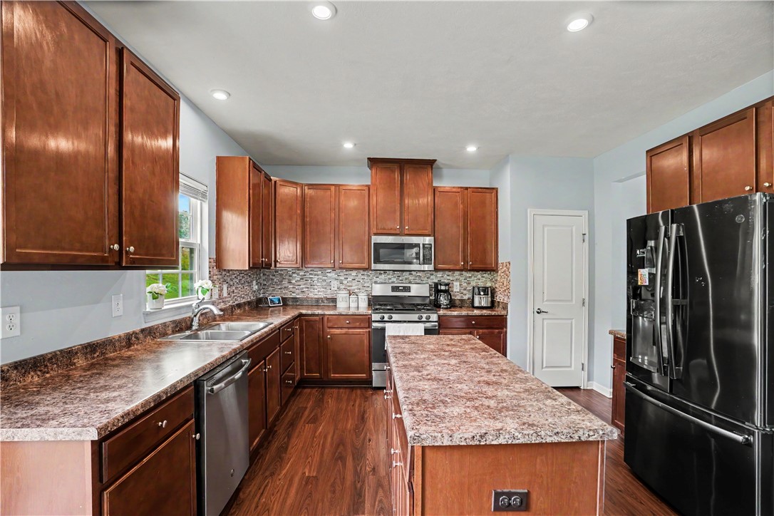 370 Greene Dr