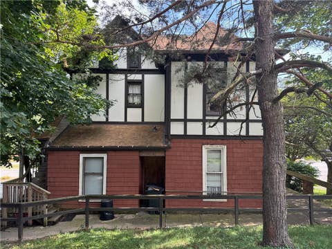 Photo for 447 / 449 West Pittsburgh Street