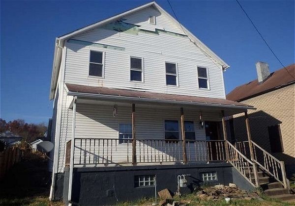 415 First St