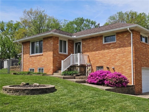 Homes For Sale - 125 Oliver Drive Dr<br/> White Oak, PA 15131