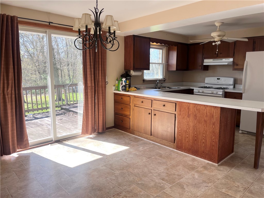 2144 Highland Dr