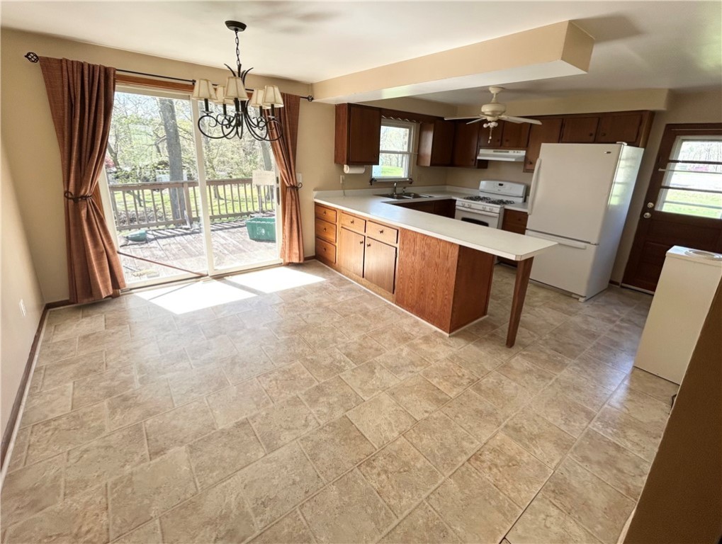 2144 Highland Dr