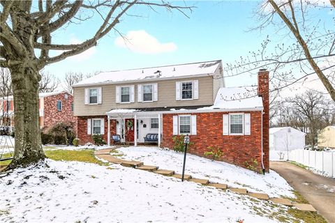 Photo of 2014 Piper Ct, Allison Park, PA 15101 (MLS # 1747227)