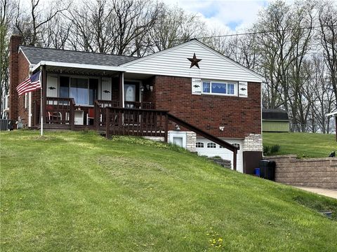 Photo of 195 Lacock St, Washington, PA 15301 (MLS # 1749422)