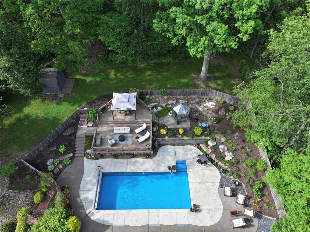 221 Fair Oaks