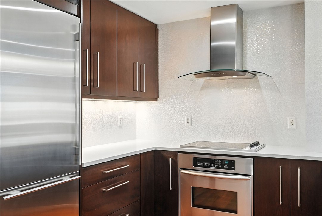 112 Washington Pl 11EF